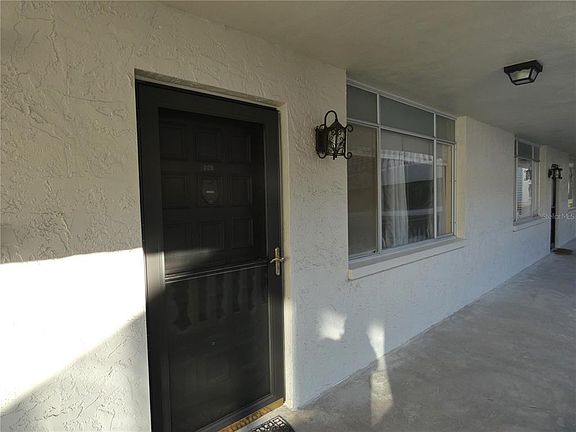 5th image of 1001 Pearce Dr Unit 209