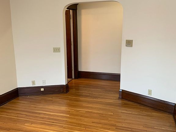 2nd image of 1049 Goodrich Ave