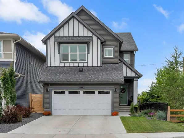 444 Lawthorn Way N, Airdrie, AB T4A 3M7