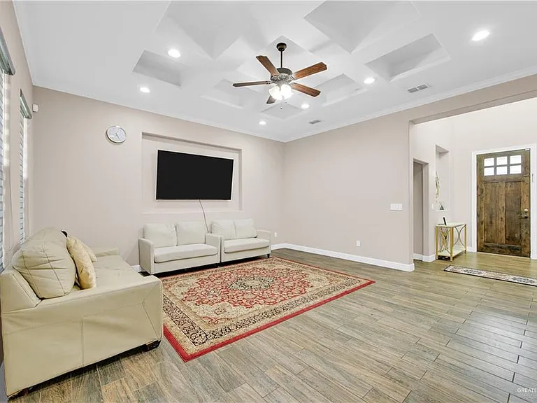 2410 Colvin Ave — Photo 12