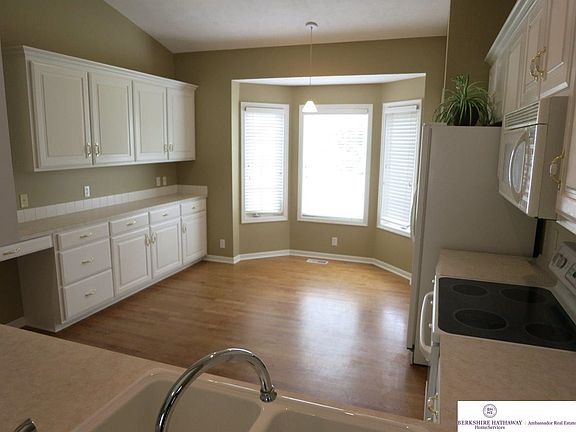 Bay windows for eating area in Kitchen.