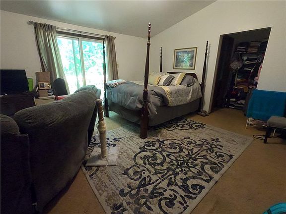 5th image of 618 1st St #620