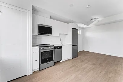 368 Tweedsmuir Avenue — Photo 4