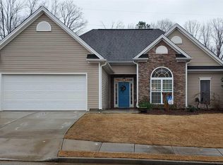 51 Village Park Dr, Newnan, GA 30265