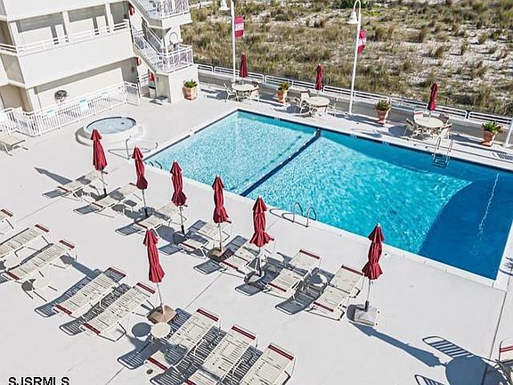 4th image of 5300 Boardwalk Unit 104