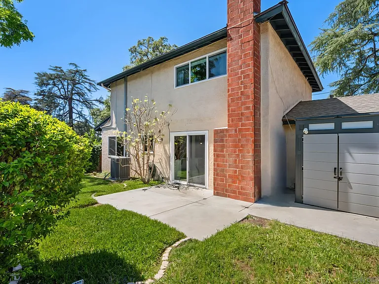 1516 Encino Ave #B — Photo 32