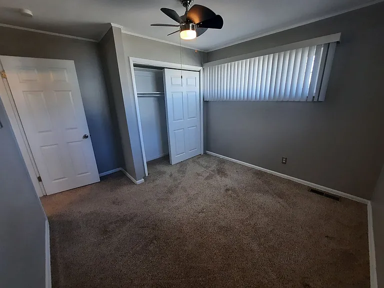 2319 Williams St — Photo 9