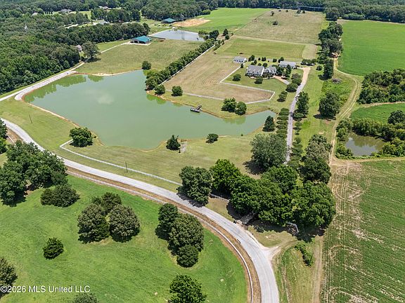 4th image of 1646 Valentine Rd