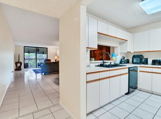 4725 Lucerne Lakes Blvd E APT 302, Lake Worth, FL 33467