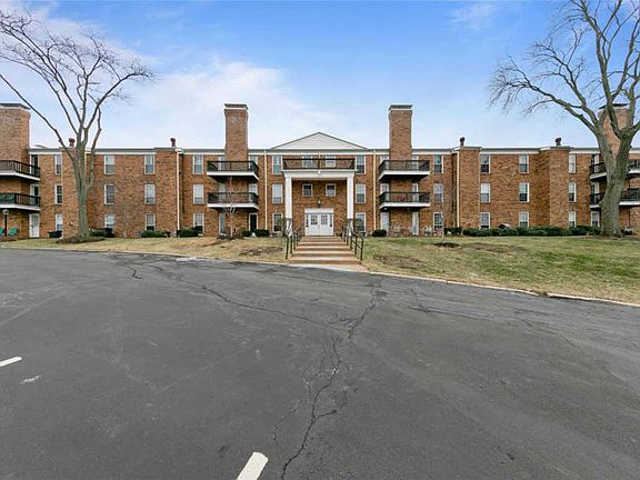 2nd image of 10374 Chimney Rock Dr APT 19