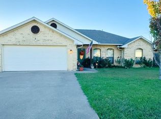 331 Windjammer Rd, Mabank, TX 75156