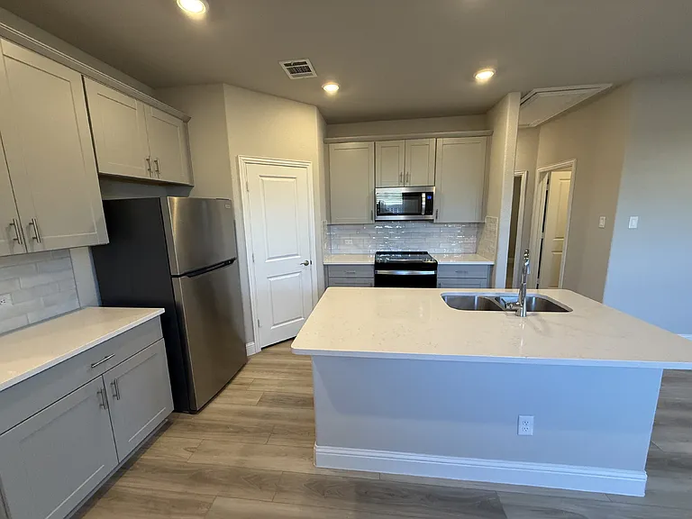 3215 Sedge Grass Dr — Photo 5