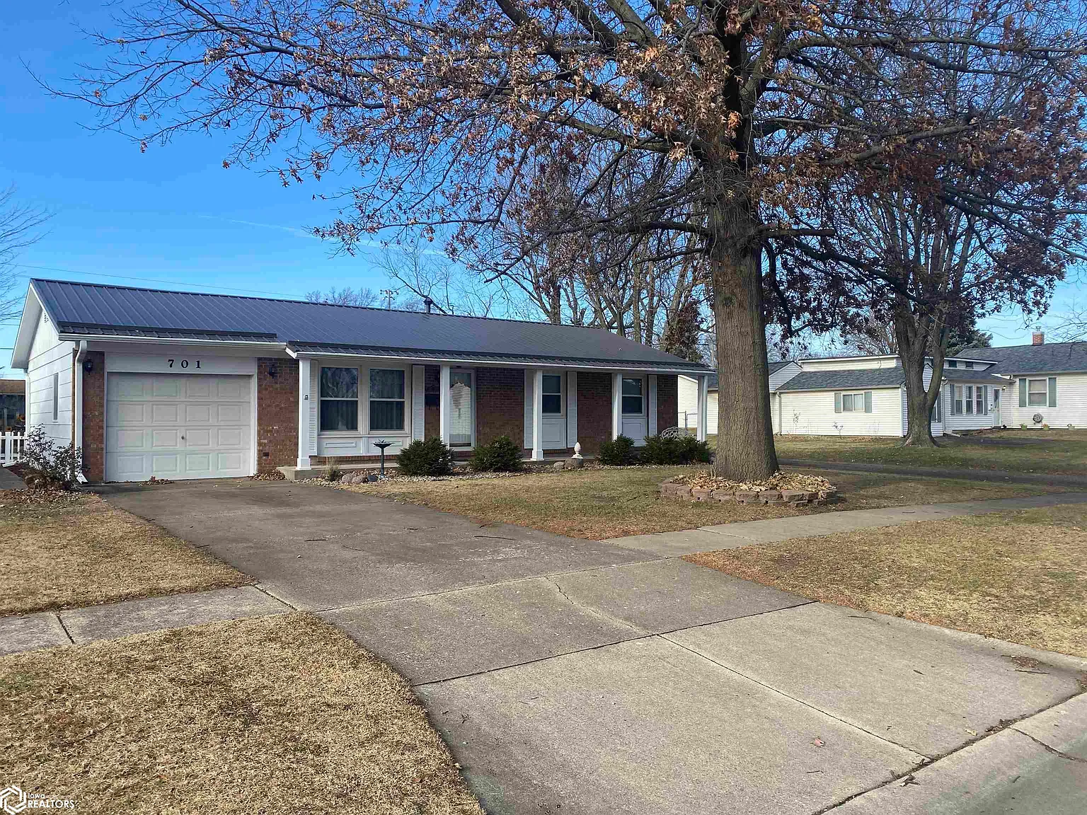701 Leffler St photo 1
