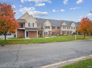 3411 Kneeland Cir, Howell, MI 48843