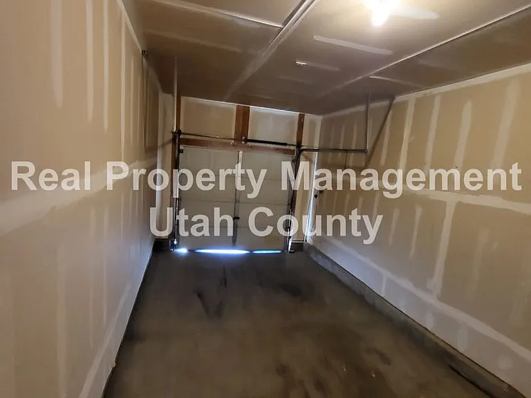 2169 E Summit Way — Photo 19