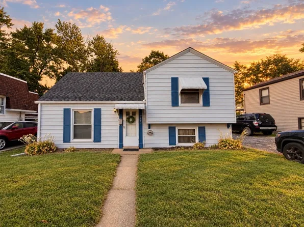 9465 Harold Dr, Saint Louis, MO 63134