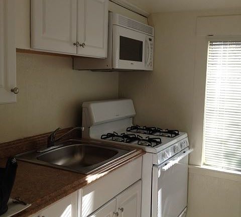 5th image of 2600 N St APT 05