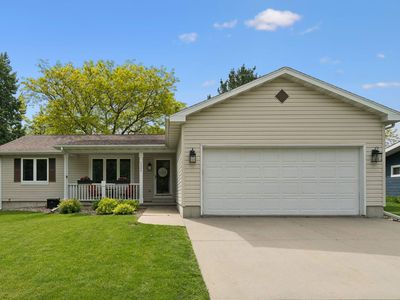 2303 1st Ave NW, Waverly, IA, 50677