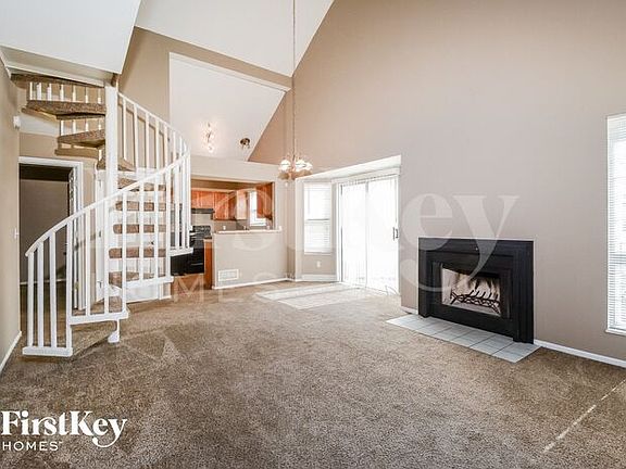 4th image of 809 Liberty Village Dr