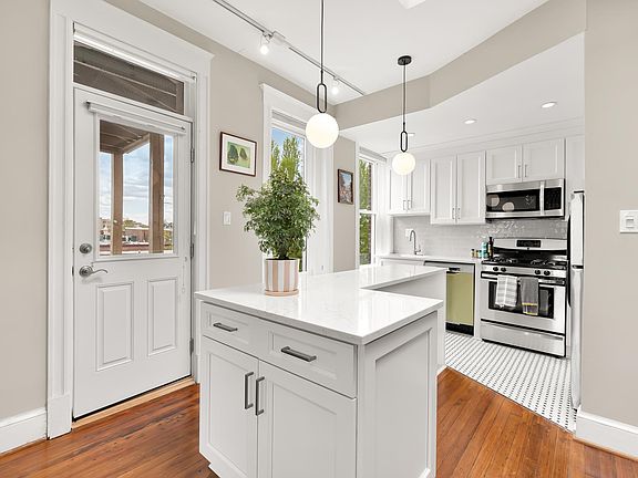 4th image of 1824 S St NW