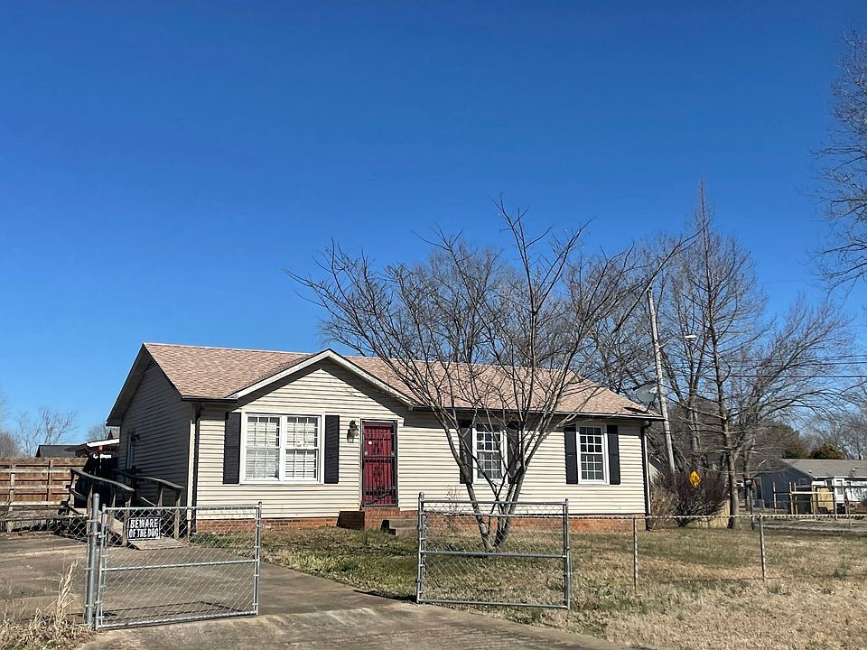 1st image of 400 Woodale Dr