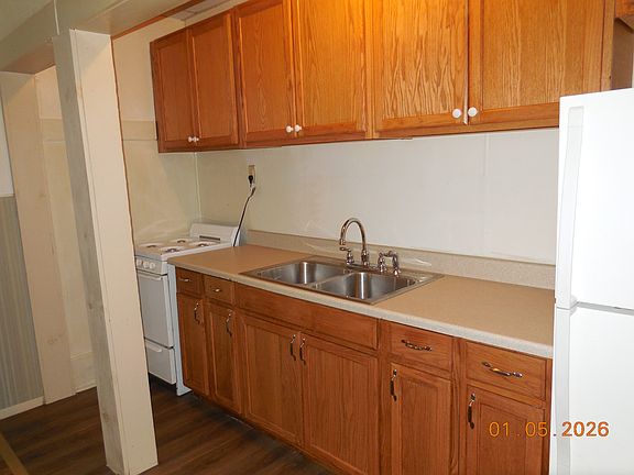 5th image of 114 S Front St #9