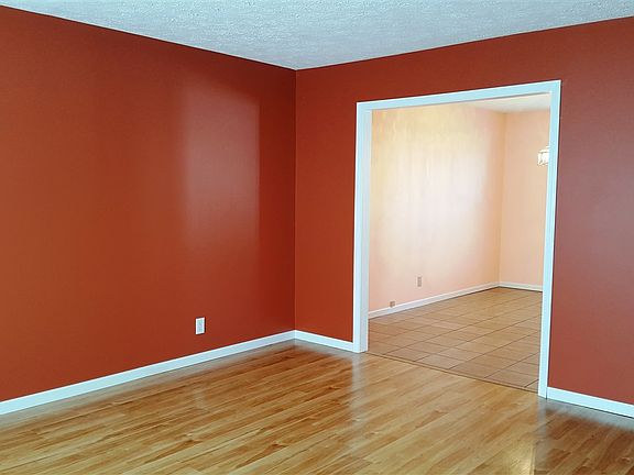 4th image of 58 Penridge Ct