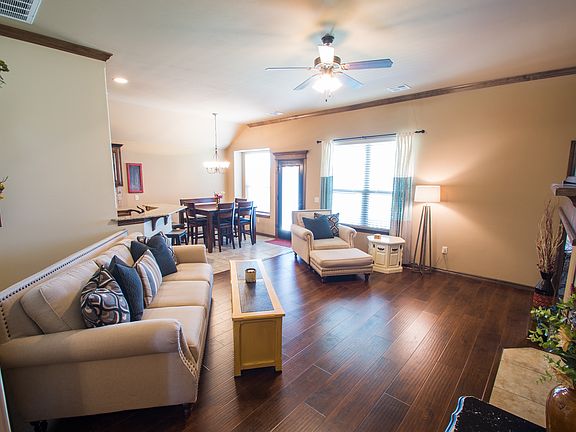 4th image of 7705 Meadow Lake Dr