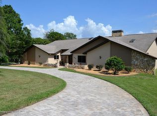 7828 Floral Dr, Weeki Wachee, FL 34607