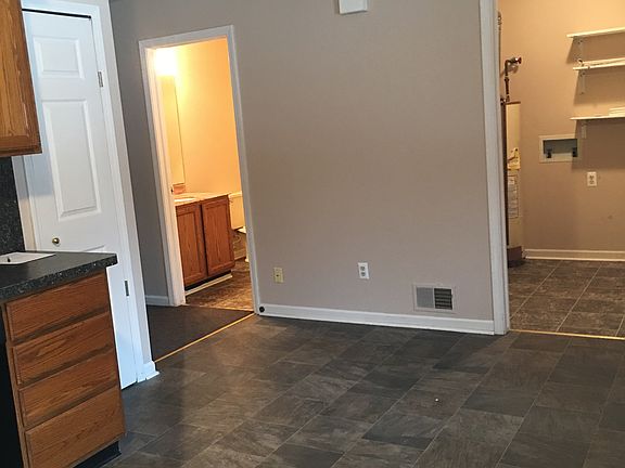 3rd image of 1631 Glendale St