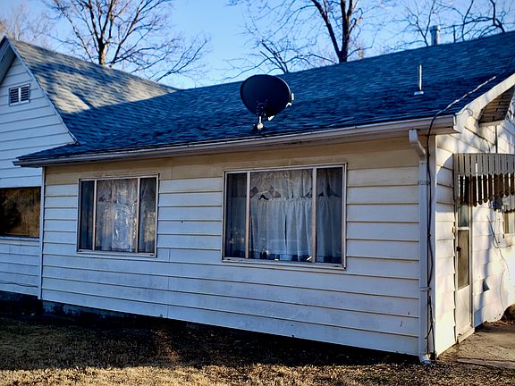3rd image of 309 N Severy Ave