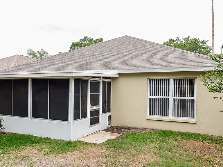 1430 Maximilian Dr — Photo 14