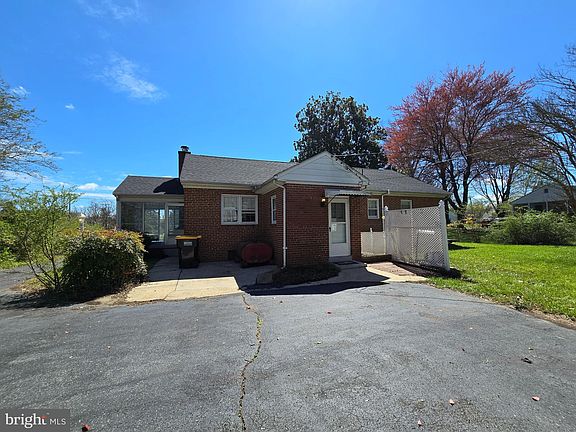 5th image of 23005 Abell St
