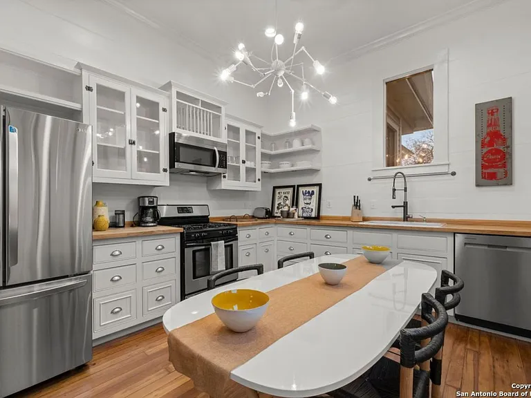 227 Claudia St #2 — Photo 6