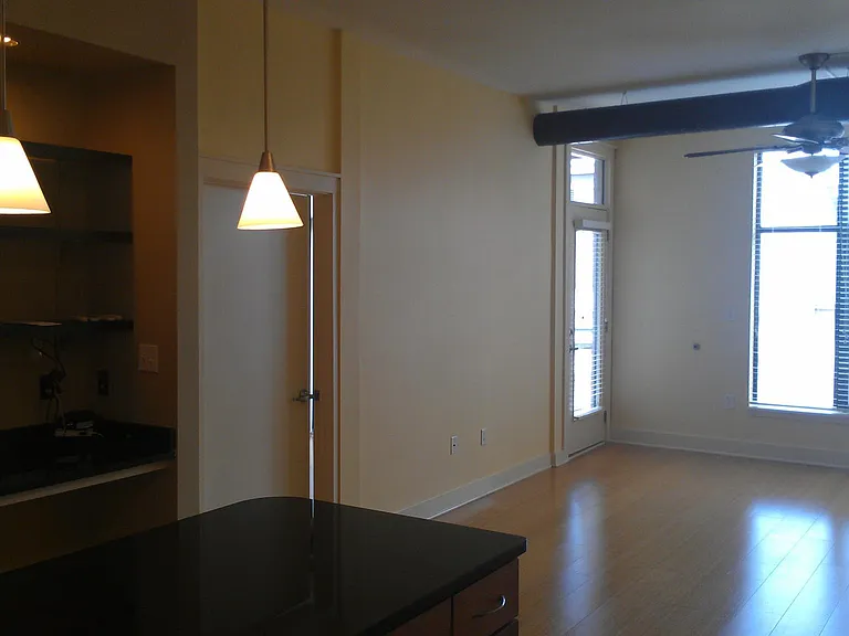 535 S Upper St #402 — Photo 5