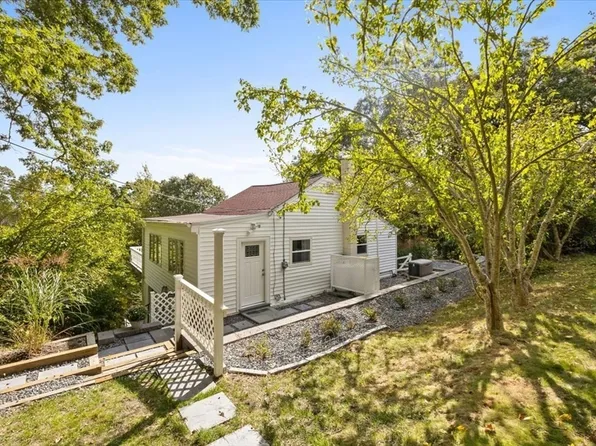 102 Parkway, Marshfield, MA 02050