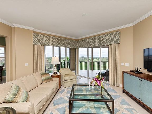 2nd image of 560 El Camino Real APT 1401