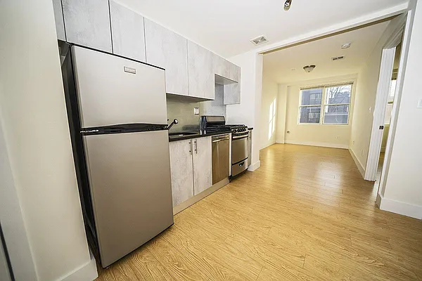 Rented by Level Group | media 9