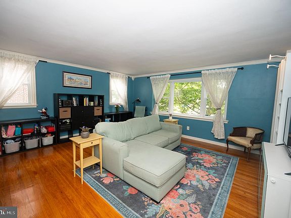 4th image of 6655 Anderson St