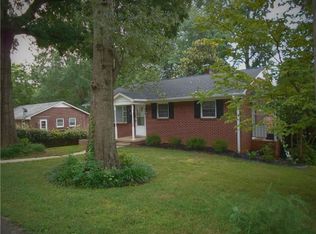 38 21st Avenue Pl NE, Hickory, NC 28601