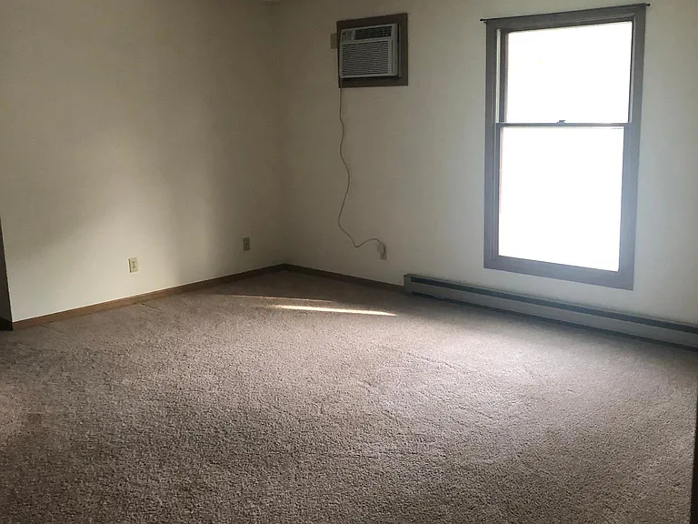 1308 E Lynn Blvd #H — Photo 2