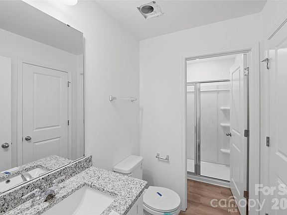 5th image of 333 Buckelew St