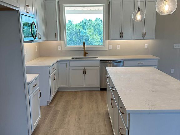 4th image of 391 Terra Plains Dr