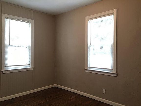 2nd image of 3237 Coles Ave