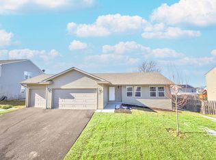 1687 Danesfield Dr, Belvidere, IL 61008