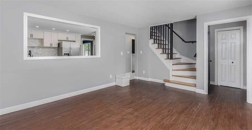 4 bed, 1.0 bath, 1750 sqft, $3,750 — Photo 3