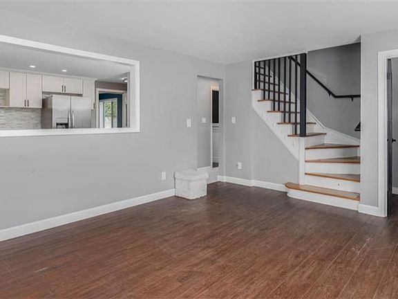 3rd image of 89 Rome Ave