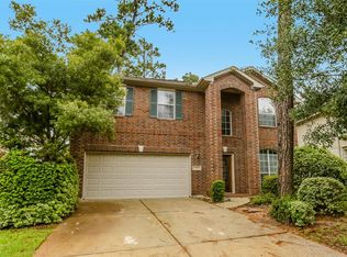 27 N Spinning Wheel Cir, The Woodlands, TX 77382