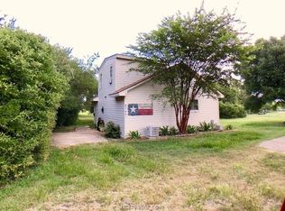 8740 Harris Ln, Bryan, TX 77808