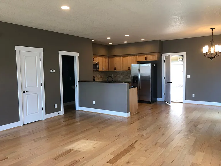 494 SW 200th Ave — Photo 4
